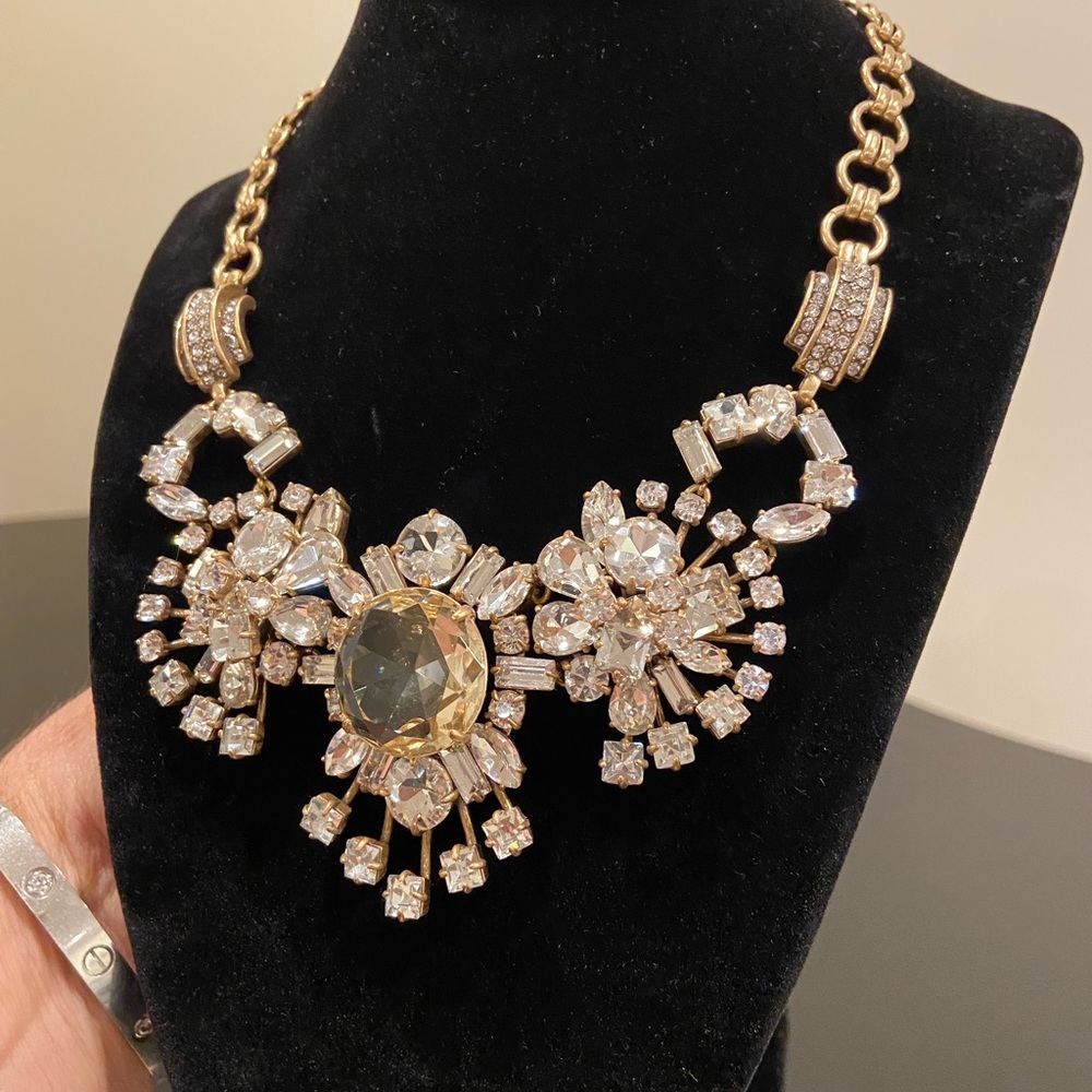 NWT preppy luxury J. Crew Vintage Inspired Crystal Statement Necklace - Picture 8 of 13